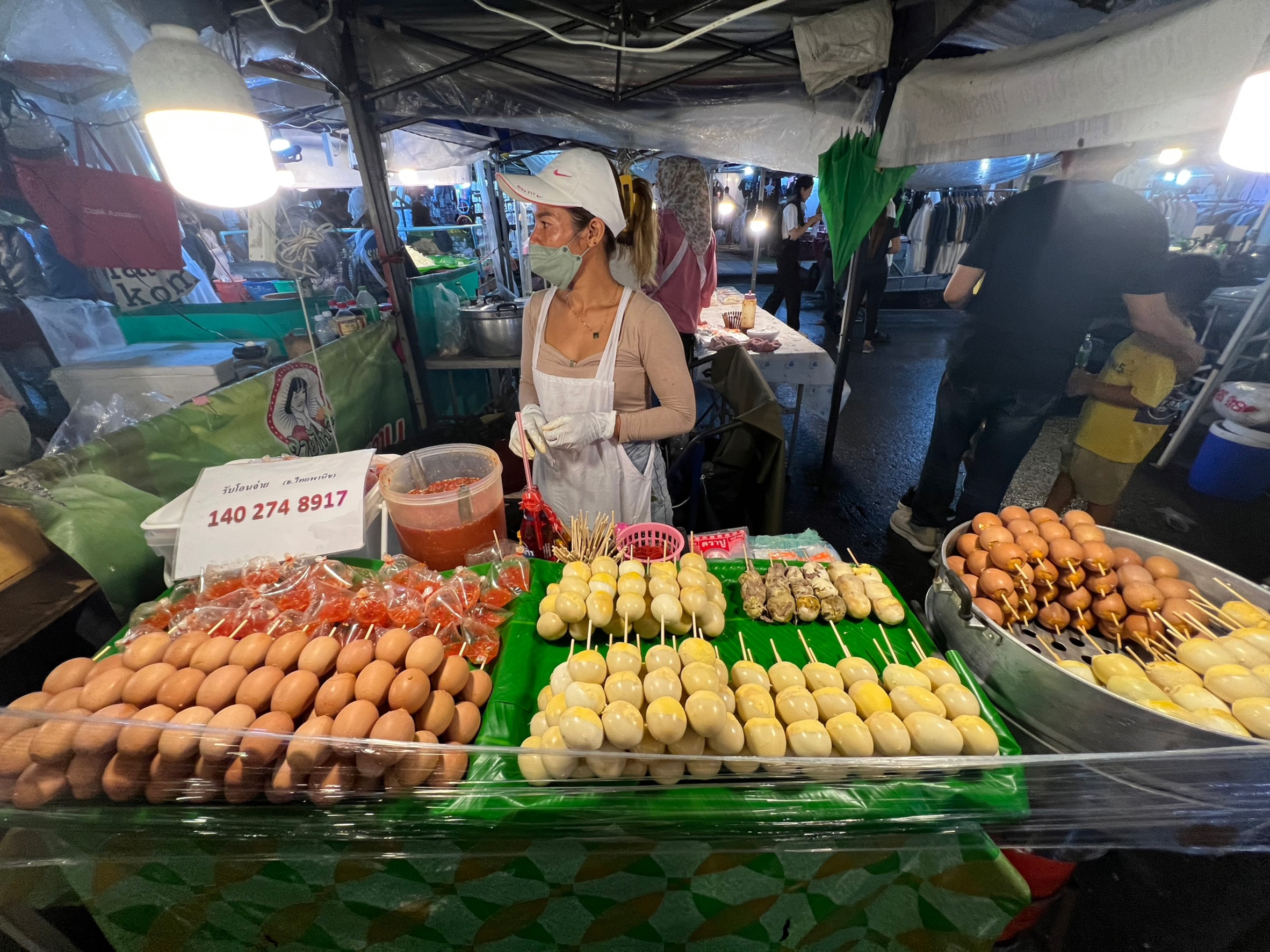泰國當地夜市蘭甘亨Ramkhamhaeng Night Market ｜去泰國不要再去網紅夜市被多宰一筆啦